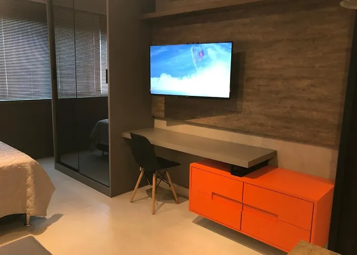 Estudio completo no coração do Batel